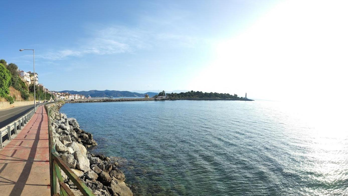 Simply Meraki Gytheian Apt With Panoramic Sea View Gythio Exterior foto